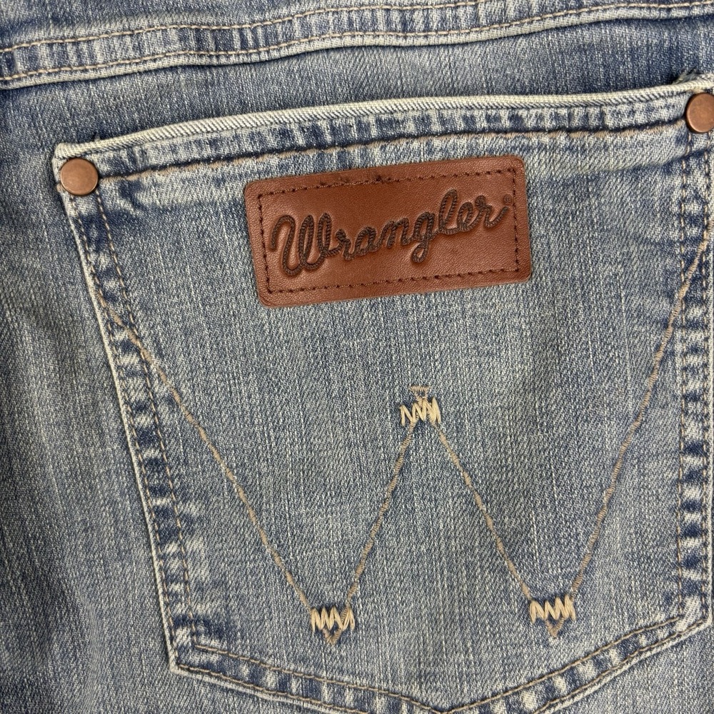 Wrangler Retro Jeans Mens 32x30 Relaxed Boot Medium‎ Wash Western Cowboy Denim - Picture 5 of 12